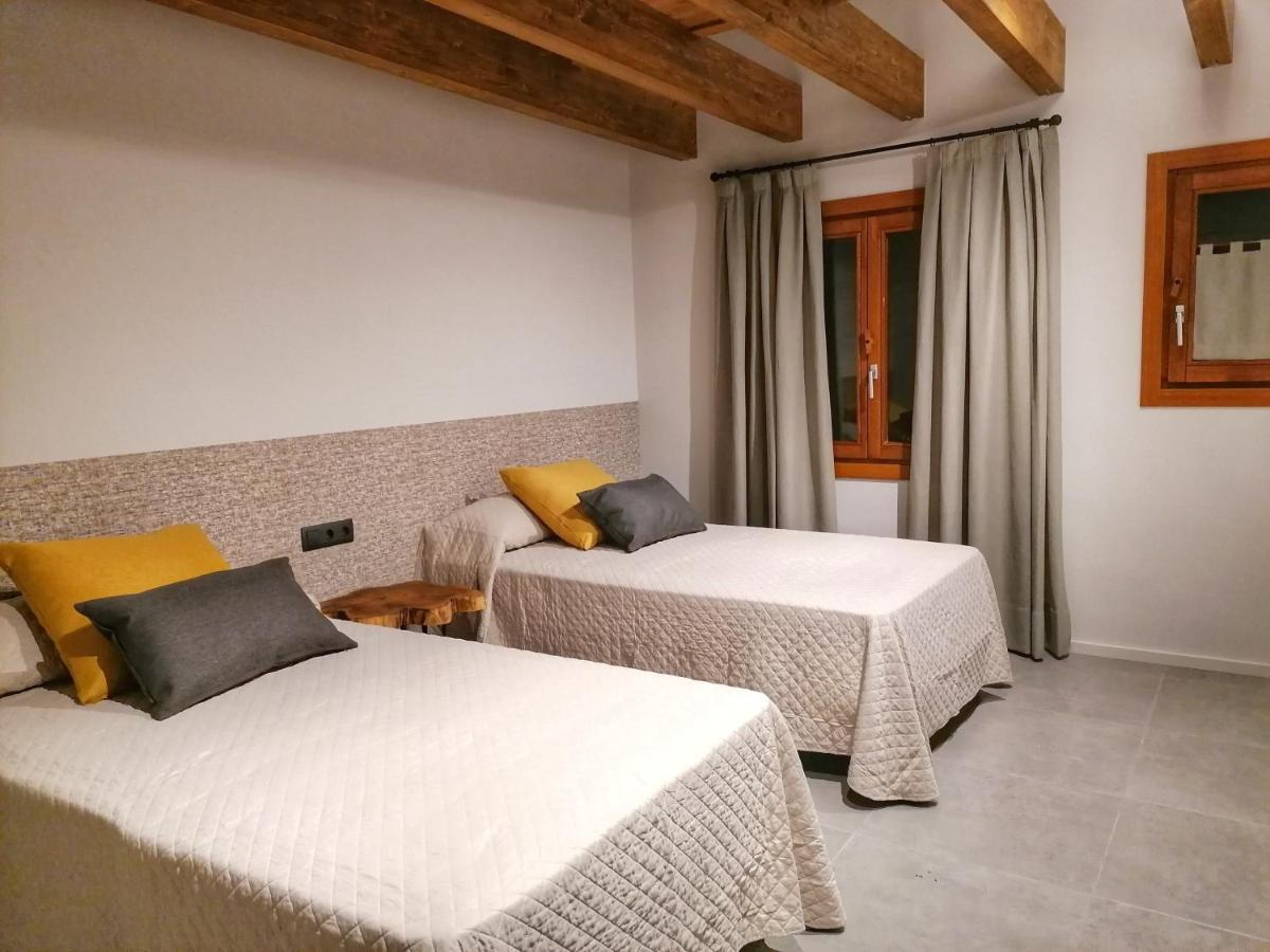Apartament "El Castell" Casa Rural Cal Rialla Ливия Екстериор снимка
