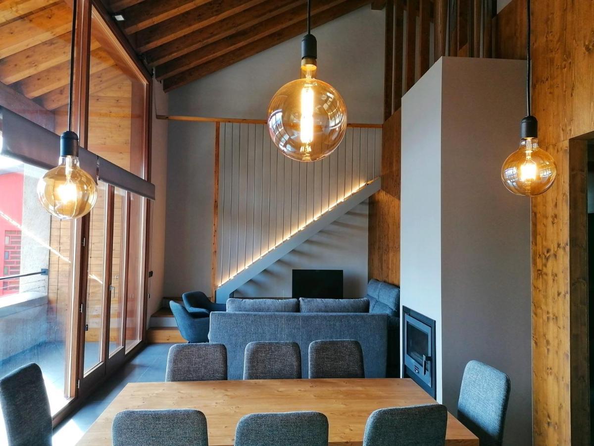 Apartament "El Castell" Casa Rural Cal Rialla Ливия Екстериор снимка